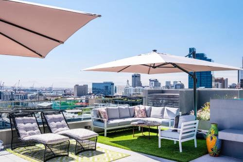 Summit on Quarter — 4-Star Luxury Hotel in Cape Town, South Africa
