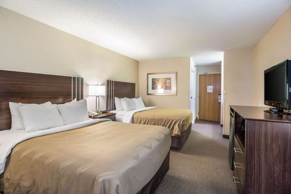 Quality Inn & Suites Pueblo West - photo 12