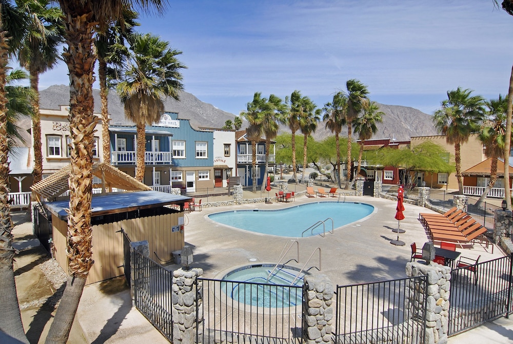 Palm Canyon Hotel & RV Resort - photo 2