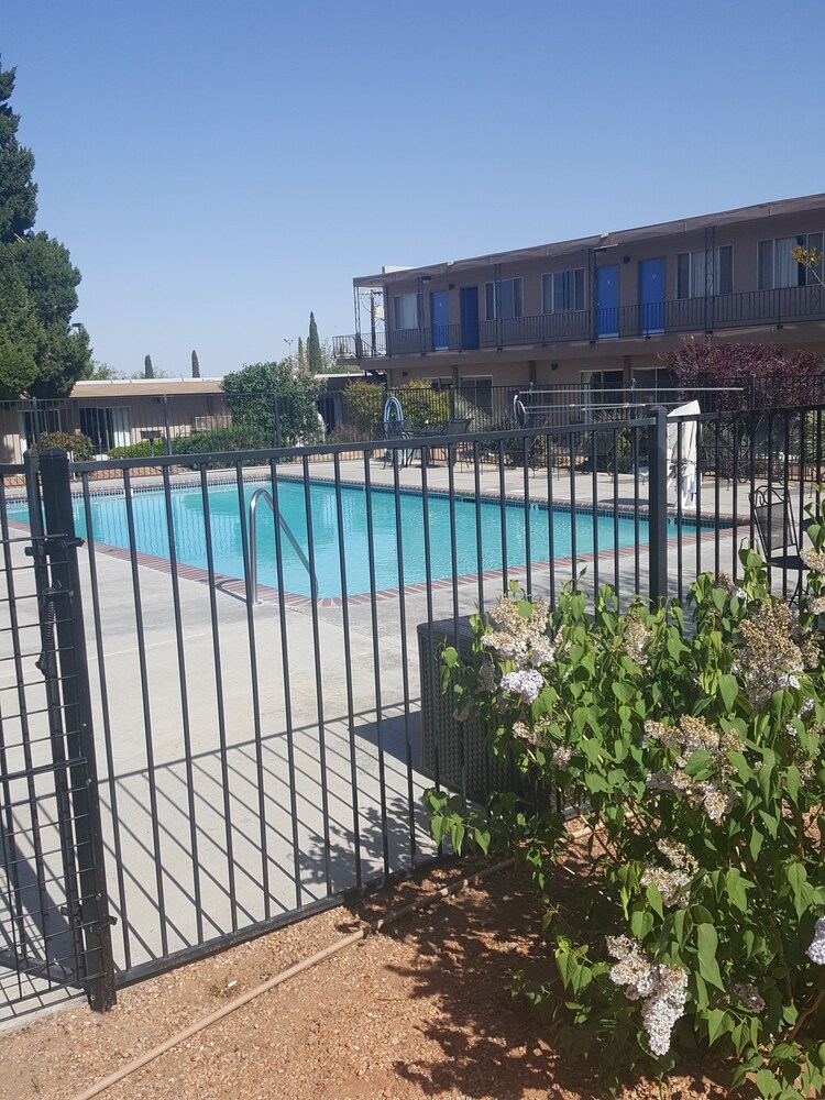 Lake Powell Canyon Inn - photo 27