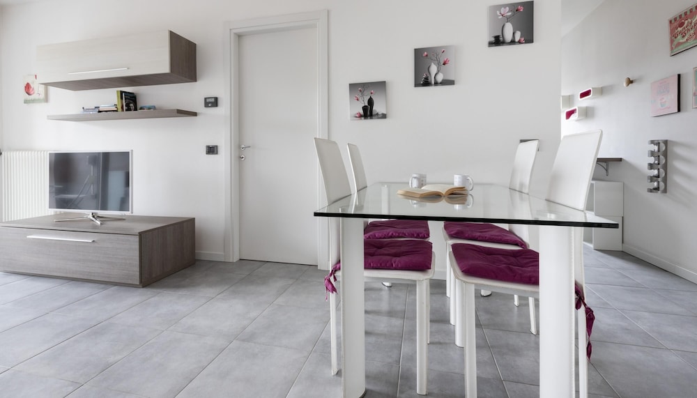 Italianway Comfort Meda 27 B — 4-Star Luxury Hotel in Milan, Italy