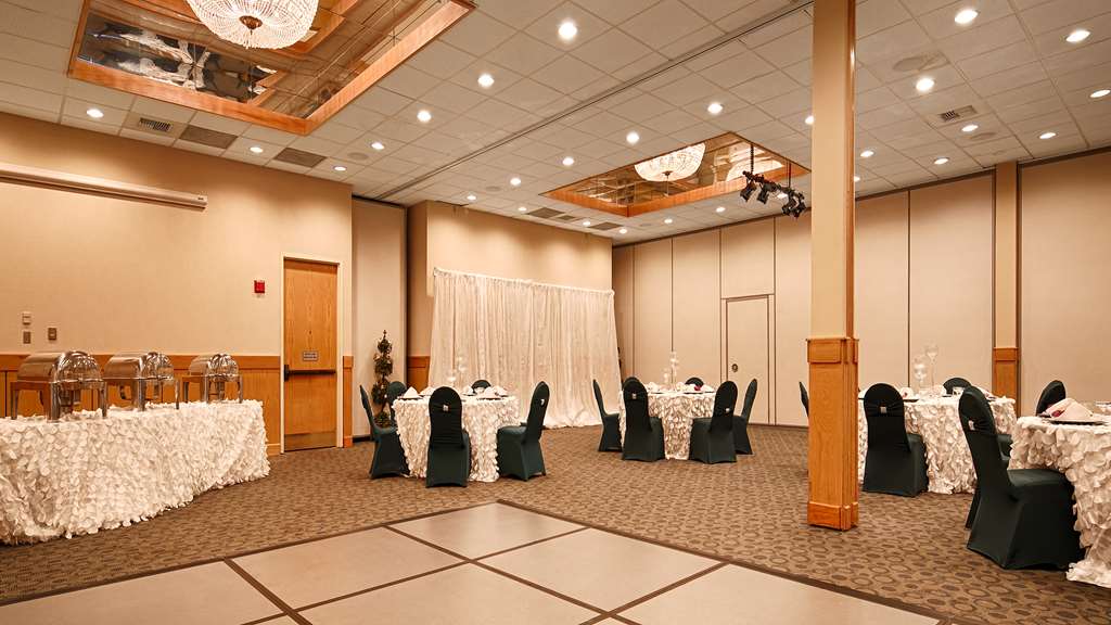 Best Western Plus Silverdale Beach Hotel - photo 36