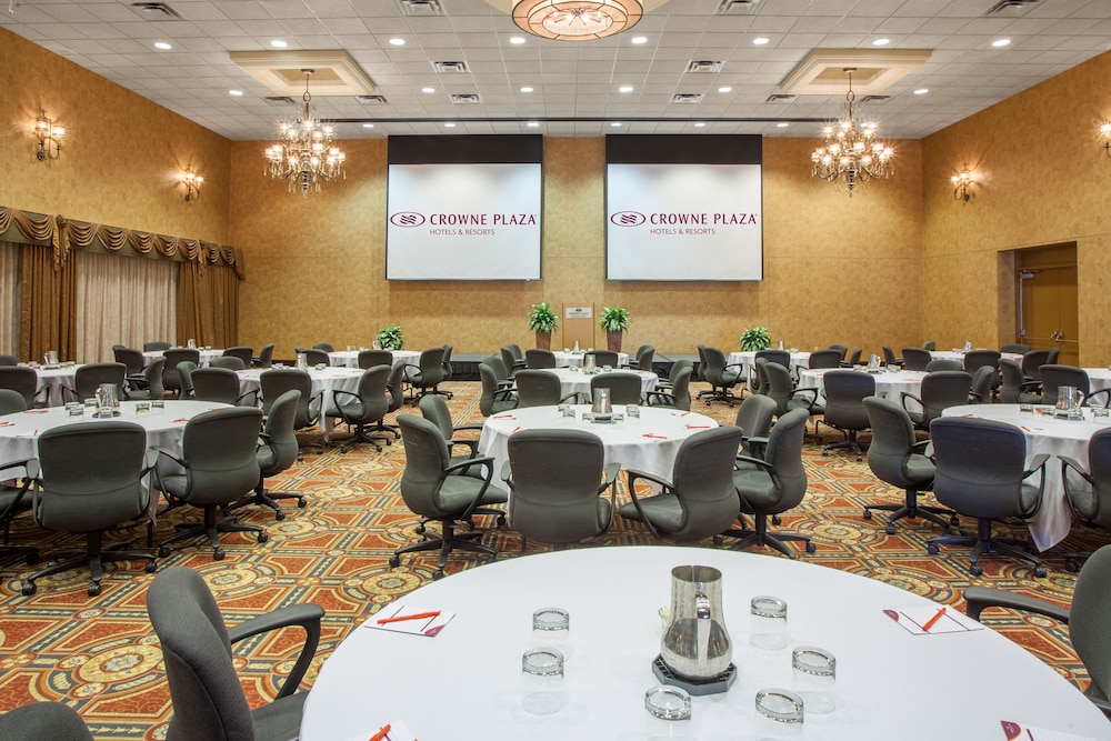 Crowne Plaza Minneapolis West by IHG - photo 65