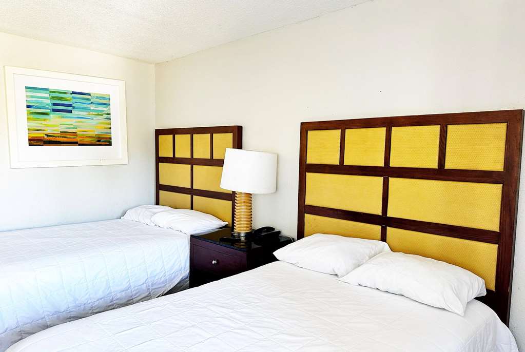 Baymont Inn and Suites by Wyndham Columbus Near OSU - photo 46