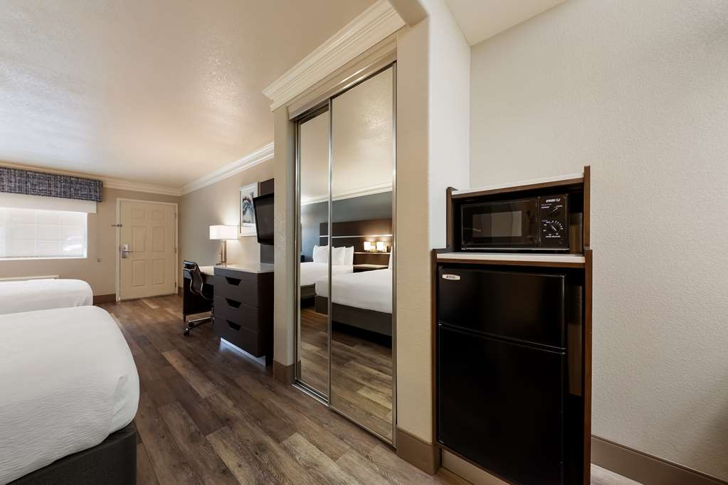 Best Western Inn & Suites Lemoore - photo 28