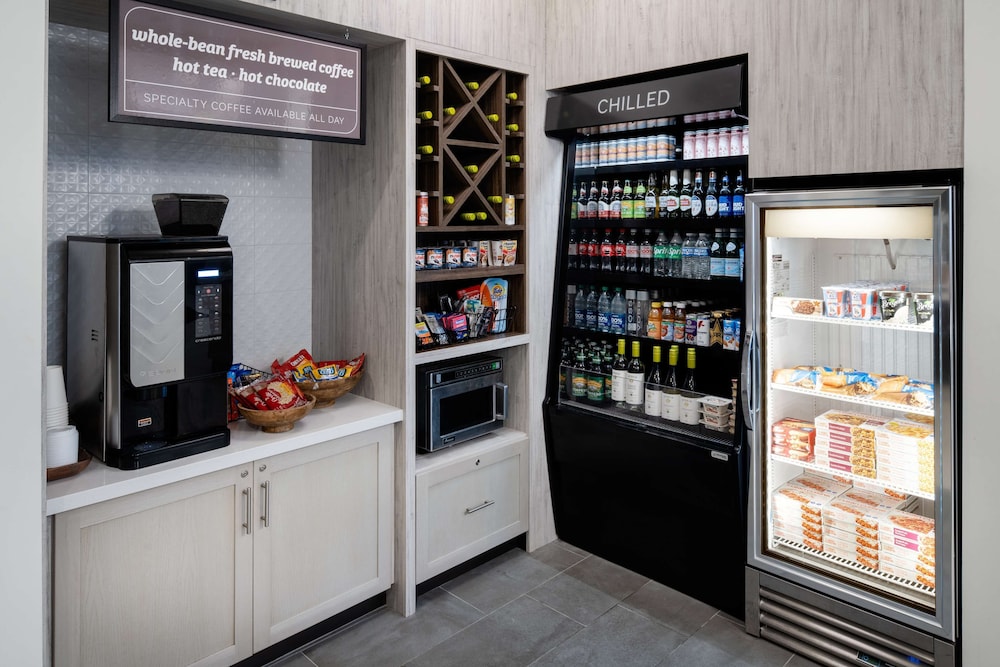 Hilton Garden Inn Folsom - photo 42
