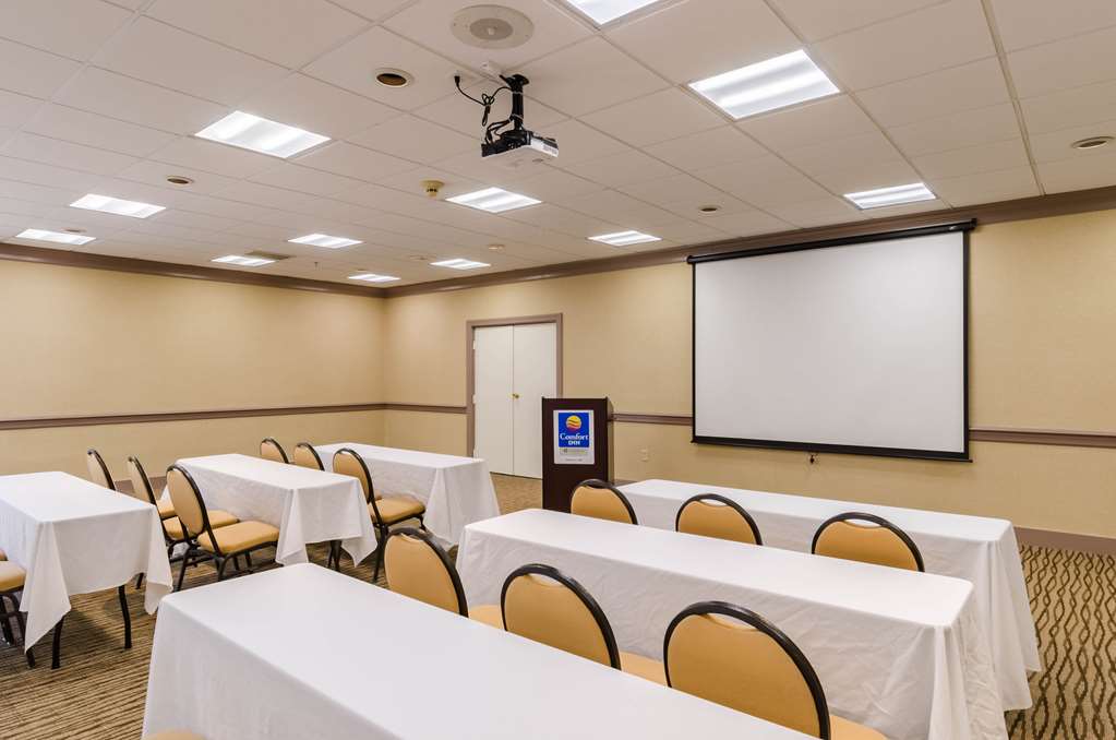 Comfort Inn Randolph Boston - photo 36