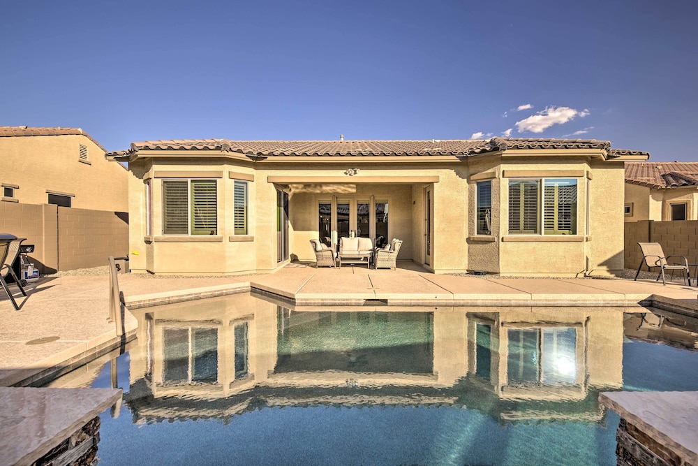 Updated Goodyear Escape: Remote work Friendly - carbon neutral hotel in Goodyear