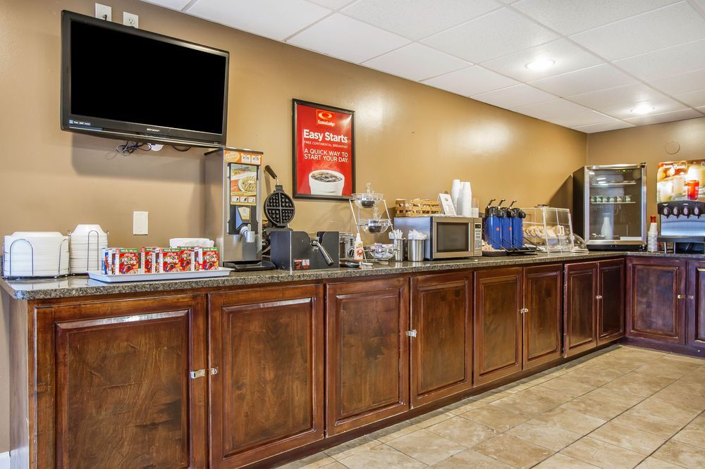 Rodeway Inn & Suites Fort Rucker - photo 8