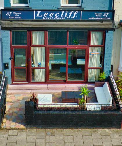 Leecliff Guest House — 5-Star Luxury Hotel in Blackpool, United Kingdom