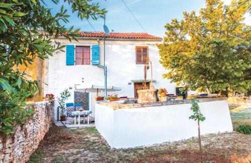 Dvori — 4-Star Luxury Hotel in Marcana, Croatia