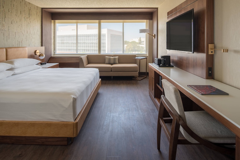 Fullerton Marriott at California State University - photo 9