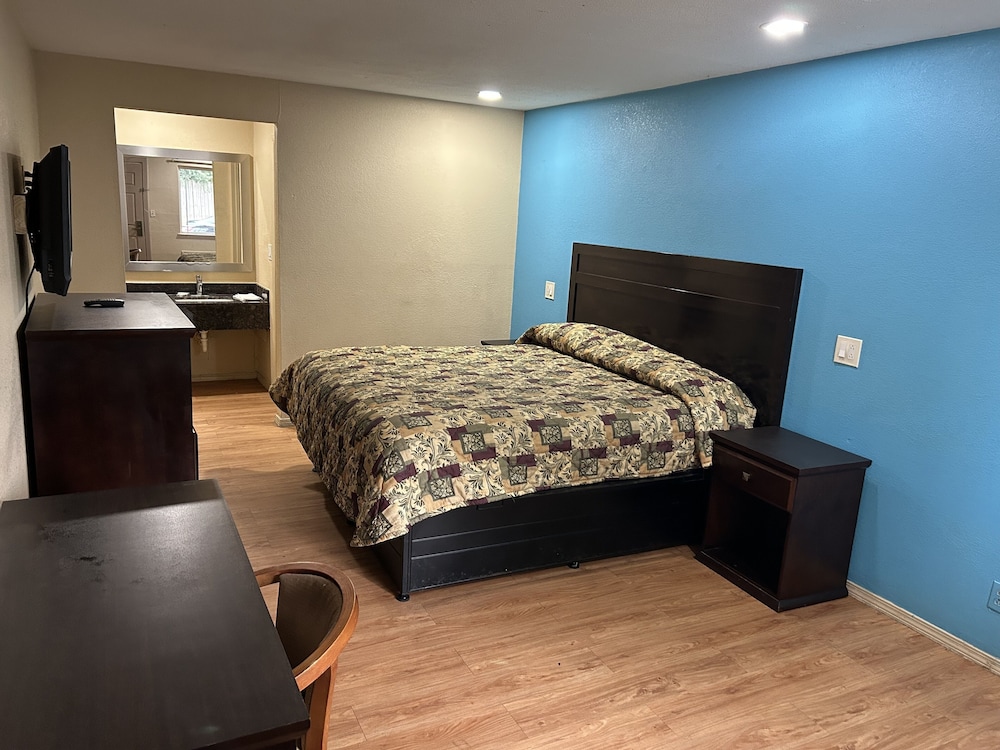 Blue Star Inn - photo 10
