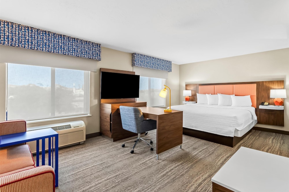 Hampton Inn & Suites Farmington - photo 5
