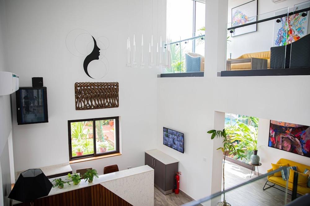 Casa Bianca — 4-Star Luxury Hotel in Accra, Ghana