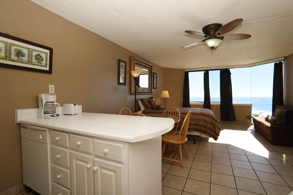 Top of the Gulf by Emerald View Resorts - photo 6