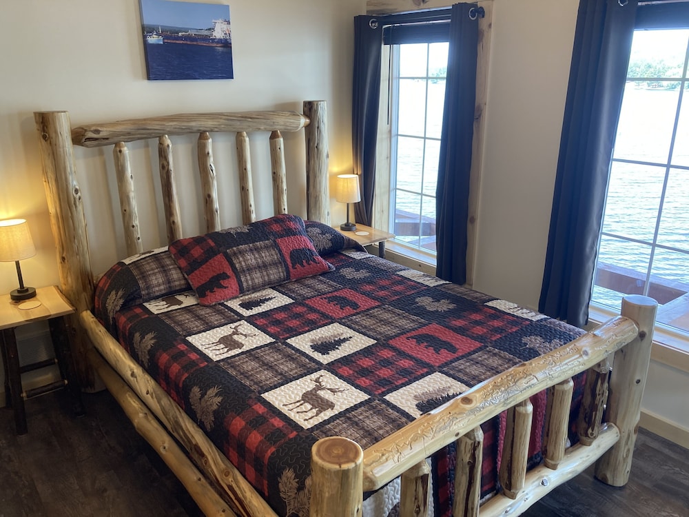 Keweenaw Waters Resort - photo 9