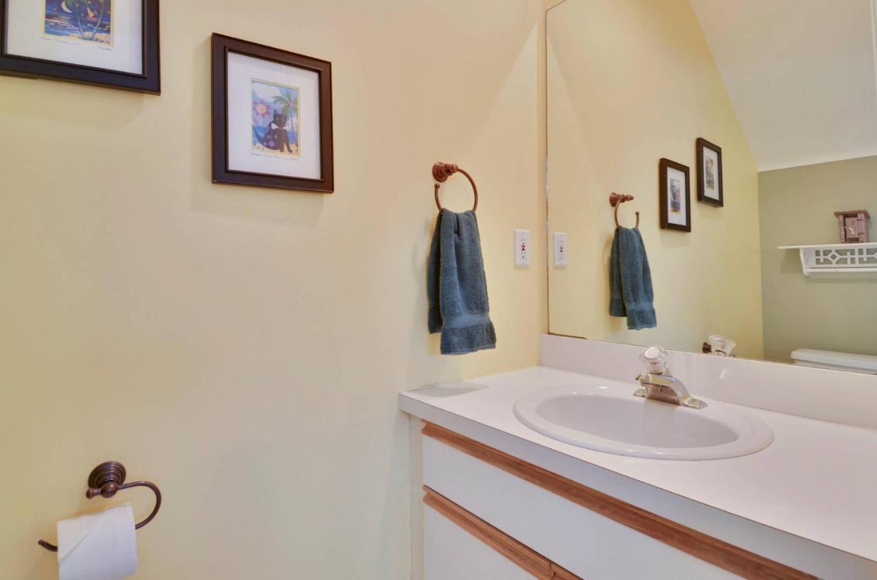 Linger Longer by Avantstay Key West Walkable Gated Community Shared Pool Week Long Stays Only - photo 8