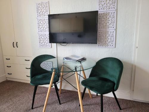 Sea side flat 5 with fast WIFI and free PARKING