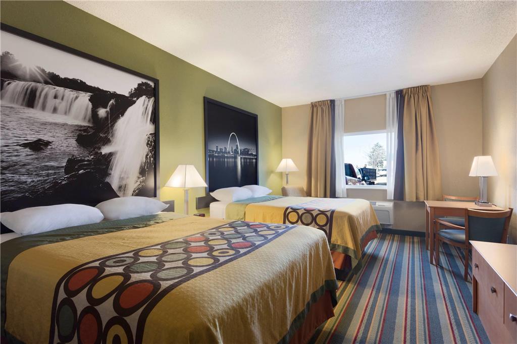 Super 8 by Wyndham Lees Summit - photo 12