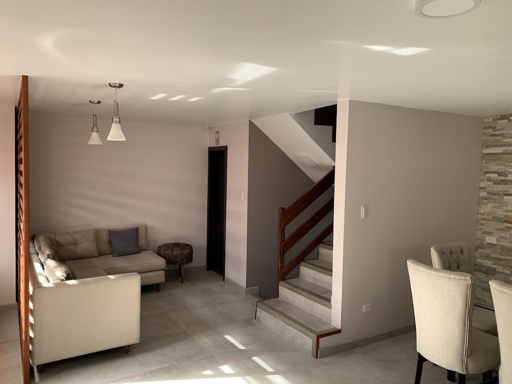 Chaperon in Alausi, Ecuador