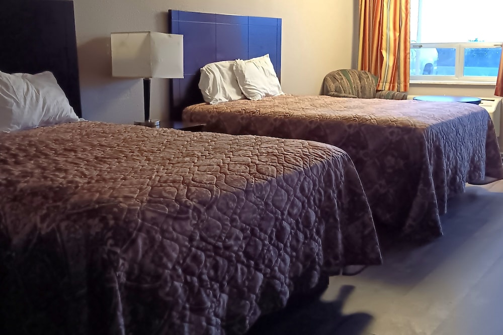 Sheldon's Motel and Restaurant - photo 12