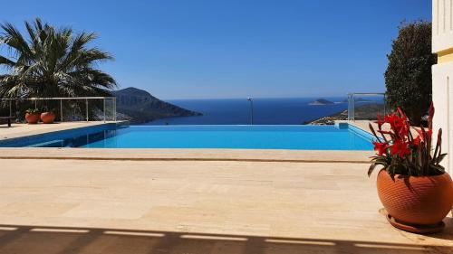 Villa Yakamoz — 4-Star Luxury Hotel in Kalkan, Turkey