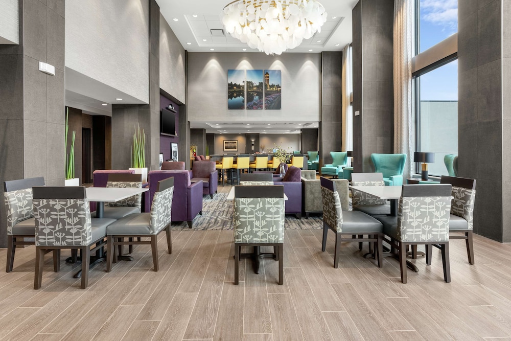 Hampton Inn & Suites Spokane Downtown South - photo 6