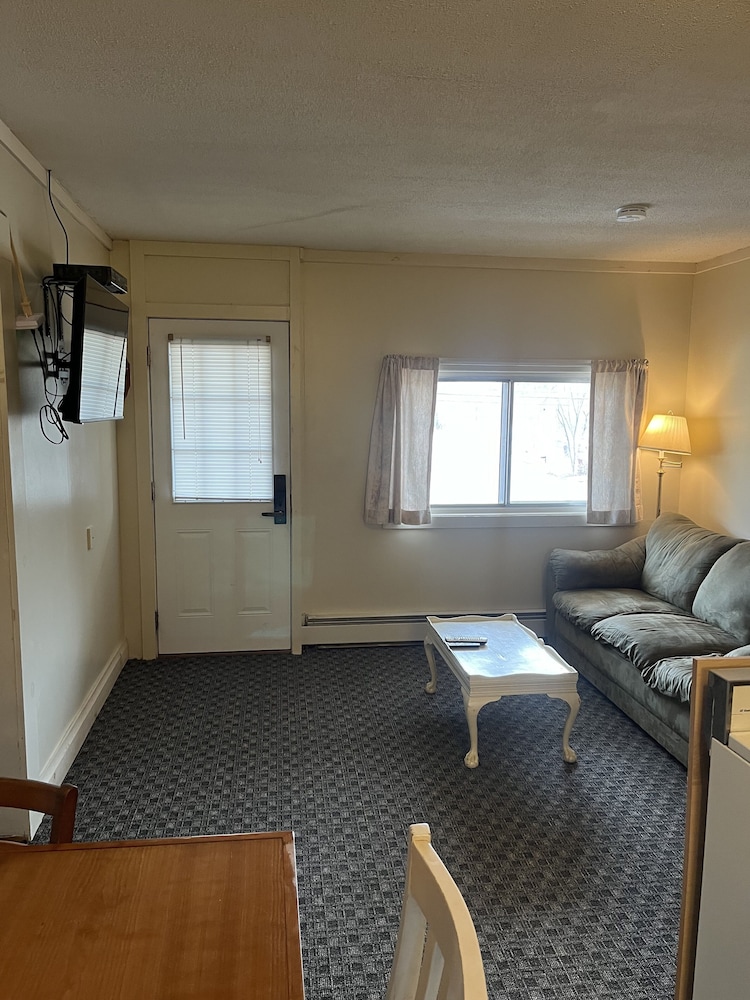 Brookside Motor Inn - photo 13