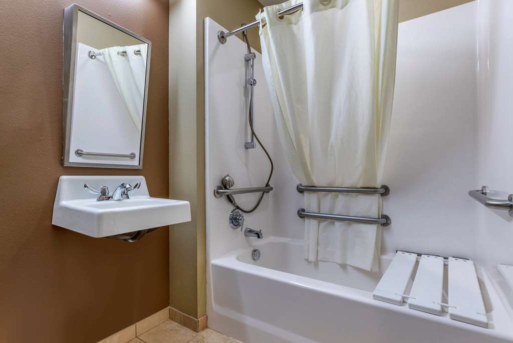 Microtel Inn & Suites By Wyndham Sylva Dillsboro Area - photo 18