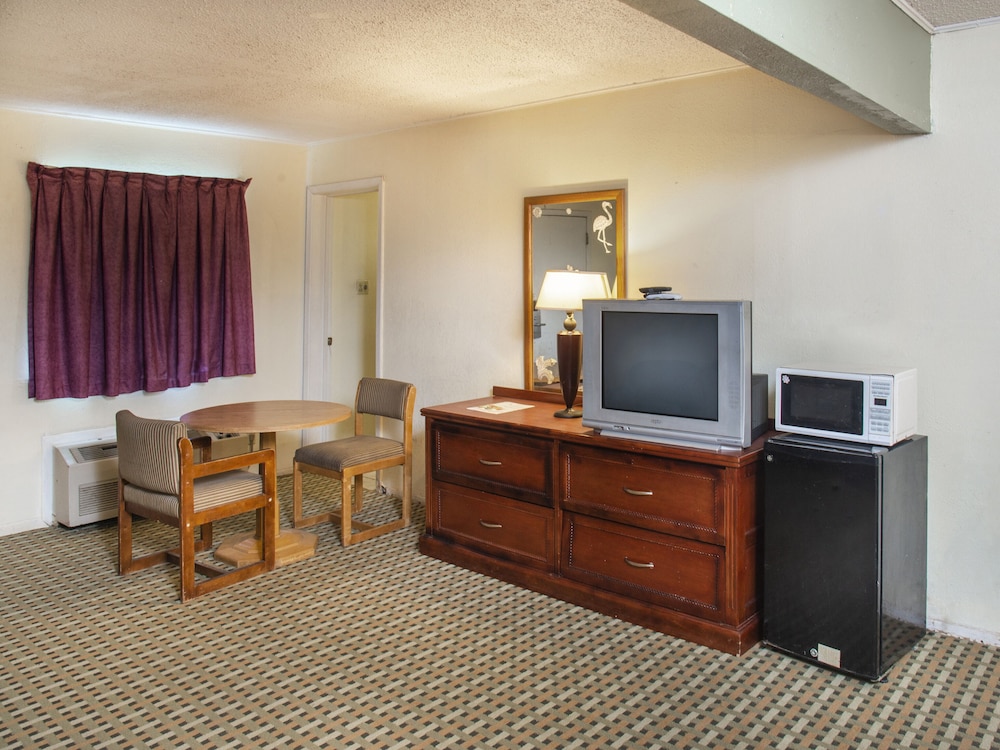Luxury Inn and Suites Amarillo - photo 26