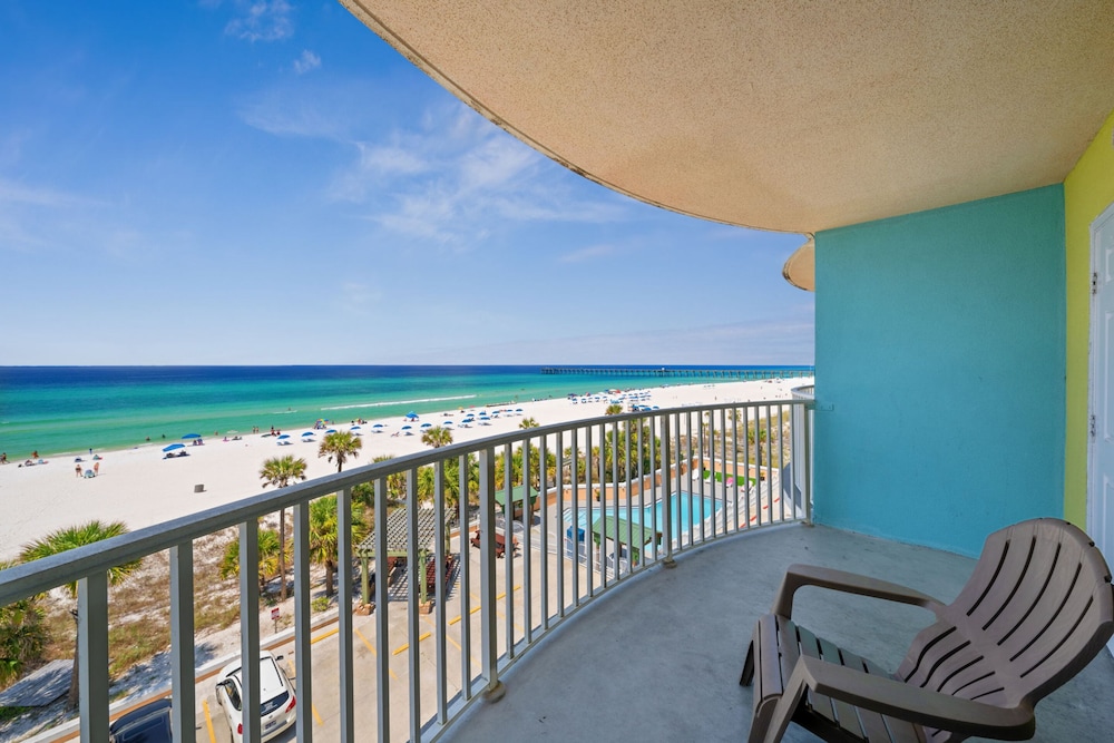 Holiday Terrace Beachfront Hotel a By The Sea Resort - photo 15