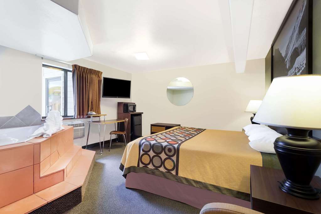 Super 8 by Wyndham Livingston Yellowstone - photo 33