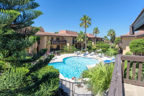 Tiki 215 — 4-Star Luxury Hotel in South Padre Island, United States