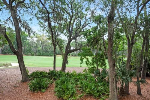 2352 Racquet Club at The Sea Pines Resort - photo 9