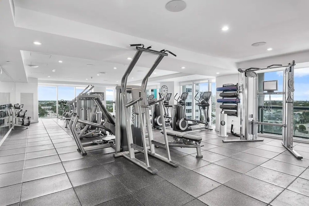 1BR condo w hot tub gym access — 4-Star Luxury Hotel in Fort Lauderdale, United States