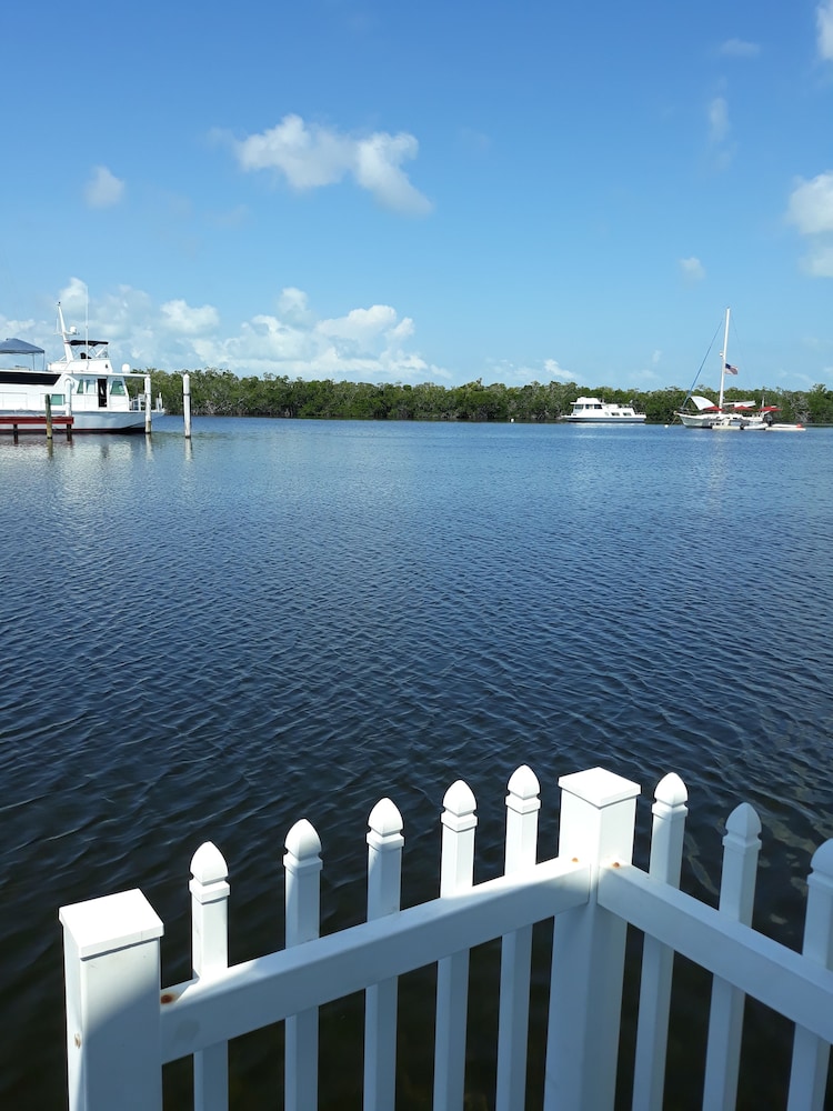 Mangrove Marina and Resort Aqualodge Houseboats - photo 135