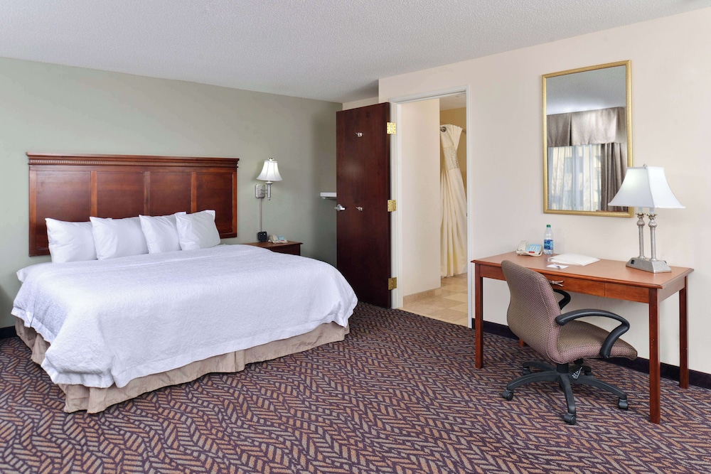 Hampton Inn & Suites Dayton Vandalia - photo 36