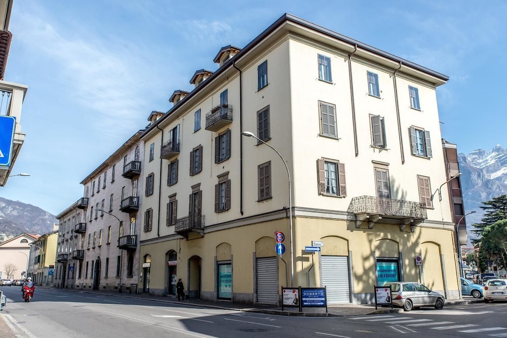 Cece' Dependance — 4-Star Luxury Hotel in Lecco, Italy