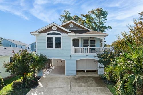 Avalon Tides - carbon neutral hotel in Kill Devil Hills