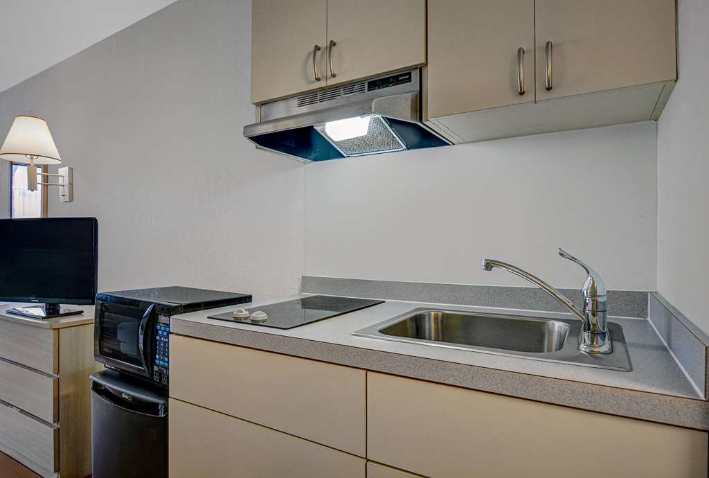 Motel 6 Tallahassee FL Downtown - photo 18