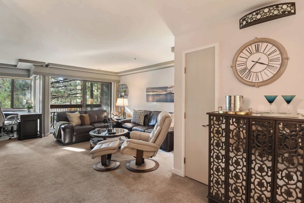 Escape to Incline Village Min to Beach and Skiing in Incline Village, United States