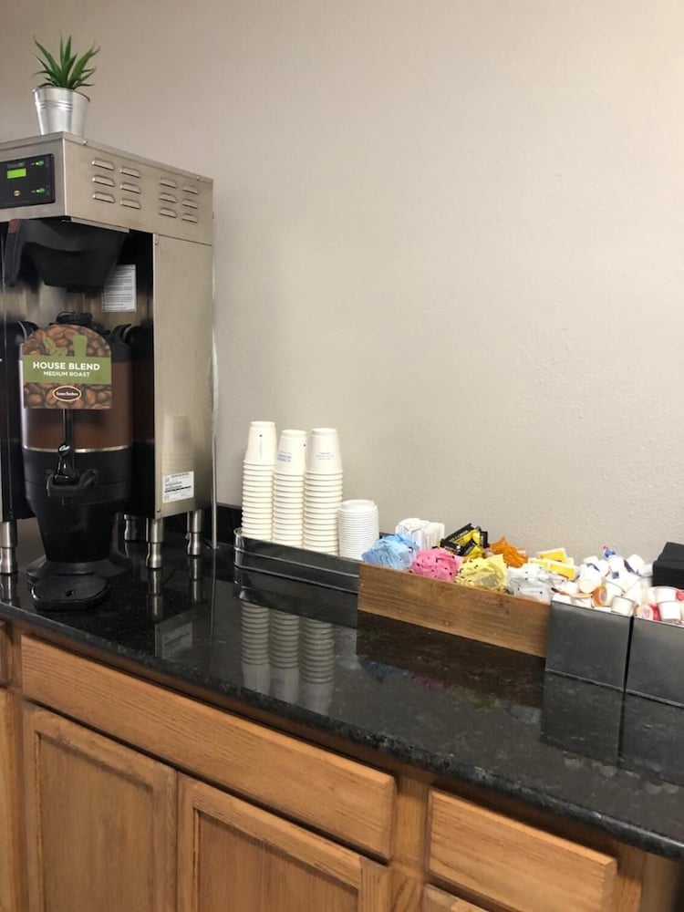 Days Inn & Suites by Wyndham Branson - photo 38