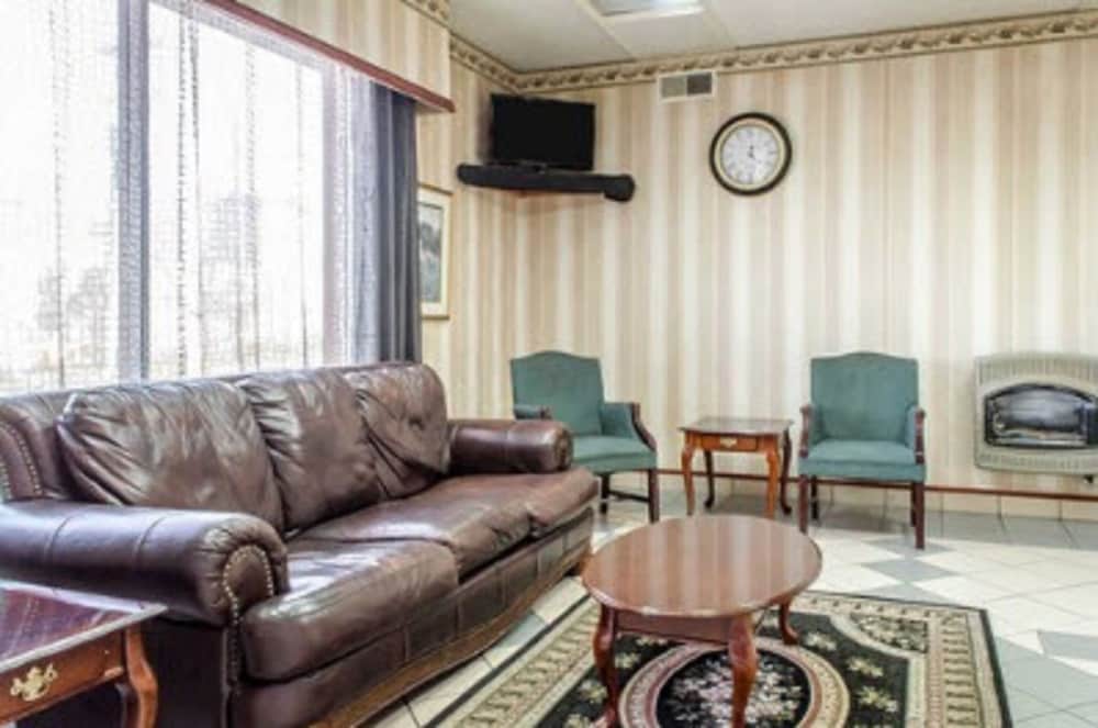 Inn at York - photo 2