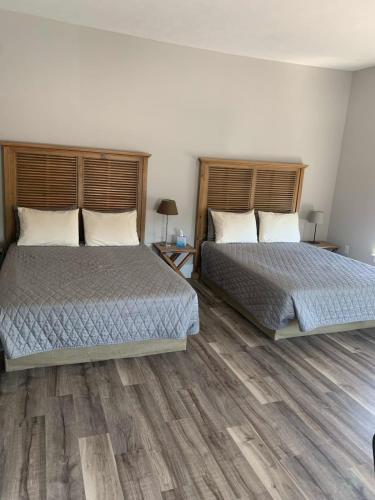 Boutique Hotel Room 8 — hotel in Northport