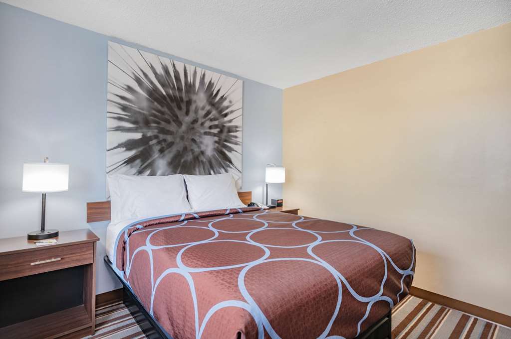 Super 8 by Wyndham Joliet - photo 28