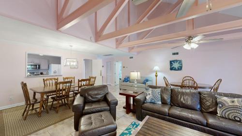 526 Queens Grant - photo 9