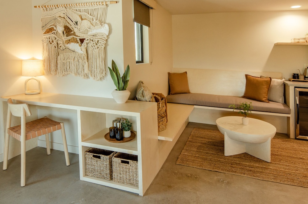Brut Hotel - photo 24