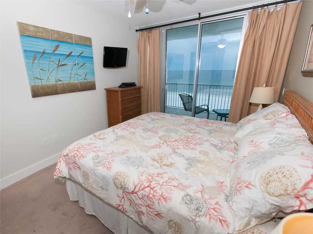 Island Tower 602 3 Br condo by RedAwning - photo 18