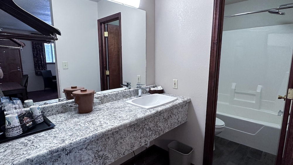 The Shelby Inn - photo 21